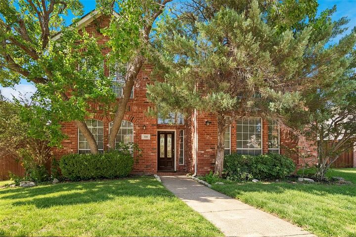 Property Photo:  528 Blackfield Drive  TX 75019 