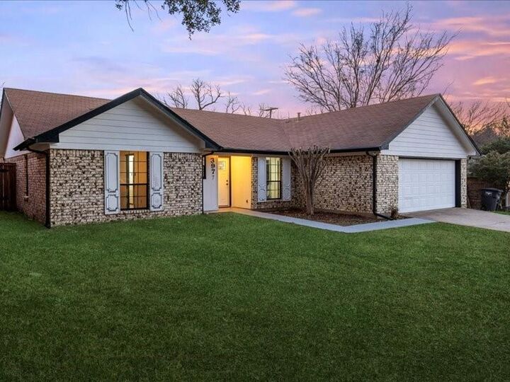 Property Photo:  3977 Windhaven Road  TX 76133 