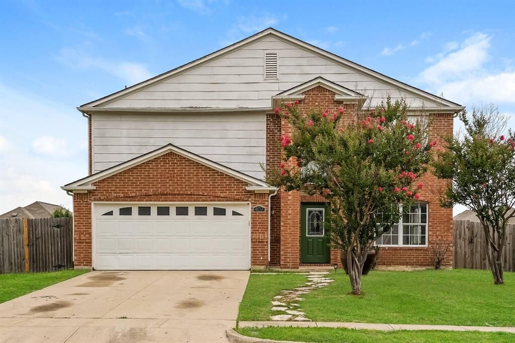 Property Photo:  407 Harvard Drive  TX 75154 