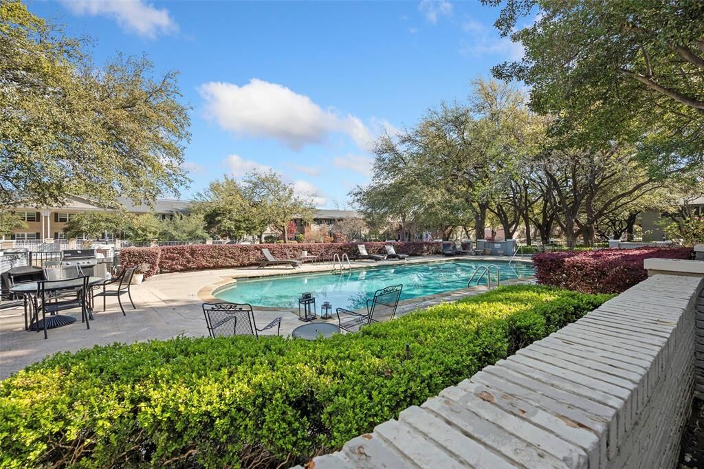 Property Photo: 6226 Bandera Avenue C TX 75225
