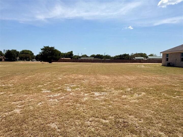 Property Photo: 001 Bellcrest Drive TX 76705