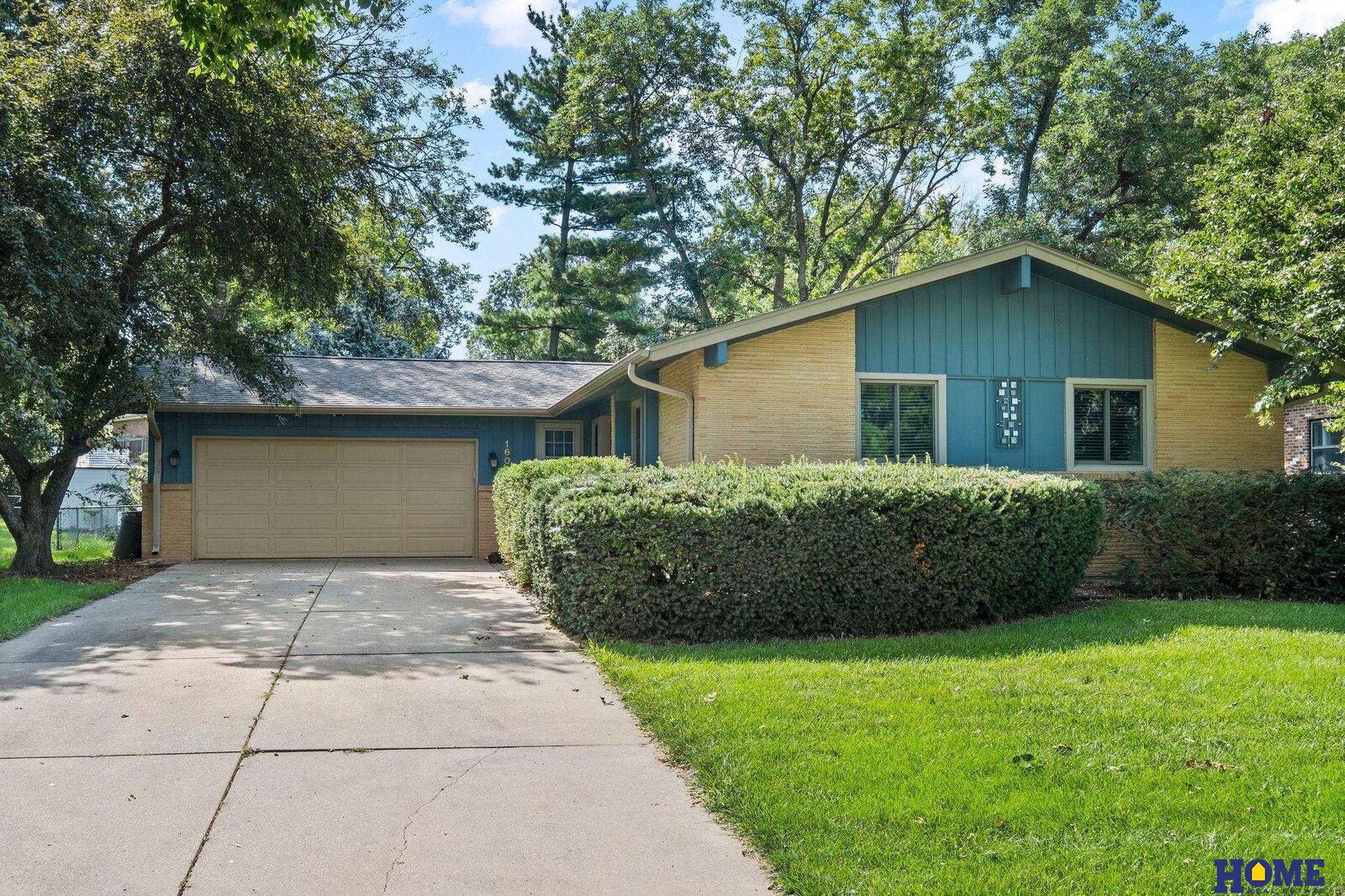 Property Photo:  1608 Devoe Drive  NE 68506 