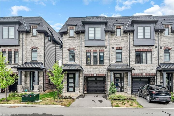 Property Photo:  187 Wilson Street W 8  ON L9G 0J3 