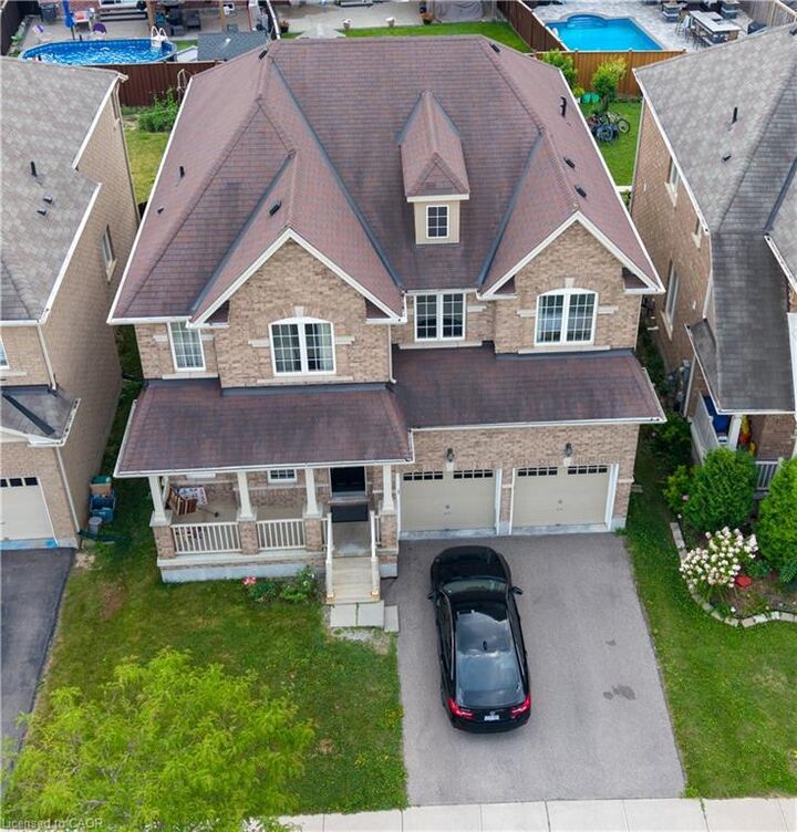 Property Photo:  20 Gillespie Drive  ON N3T 0J7 