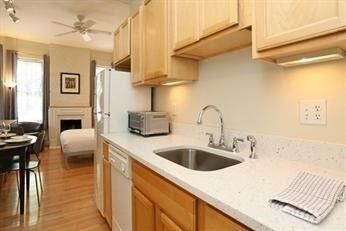 Property Photo:  17 Cazenove 106  MA 02116 