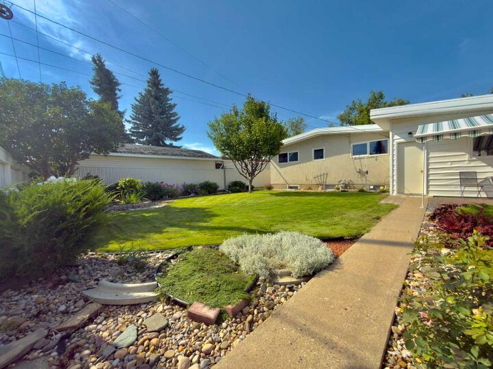 2610 20 Avenue S — photo 1