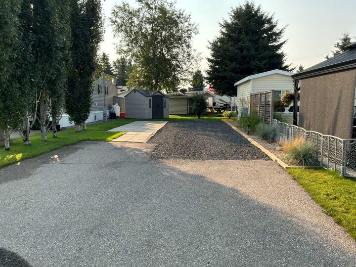 Property Photo: 370165 79 Street E 54 AB T0L 0A0