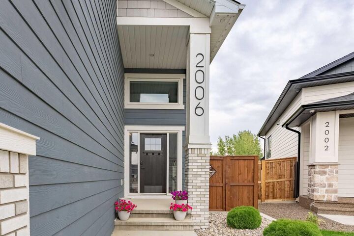 Property Photo: 2006 30A Avenue AB T1M 0E9