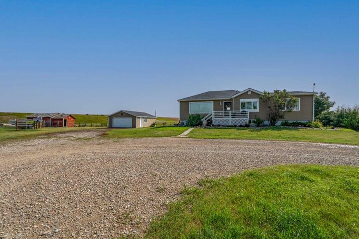Property Photo: 283042 Township Road 164 AB T0L 1R0