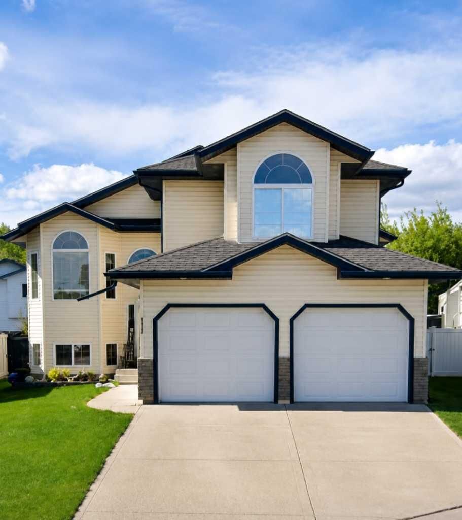 Property Photo: 6626 98C Street AB T8W 2T4