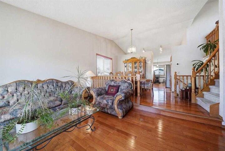 Property Photo: 2855 Catalina Boulevard NE AB T1Y 6R2