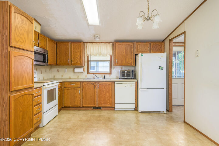 Property Photo:  161 Buttonwood Court  PA 18301 