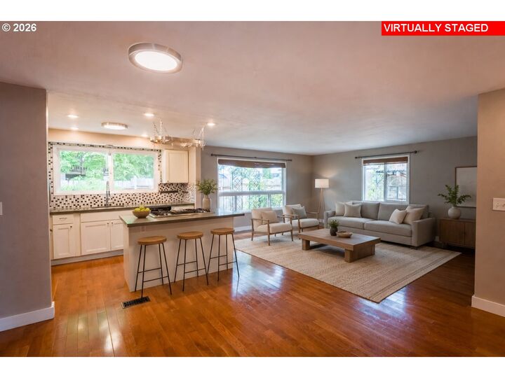 Property Photo:  963 Rilance Ln  OR 97045 
