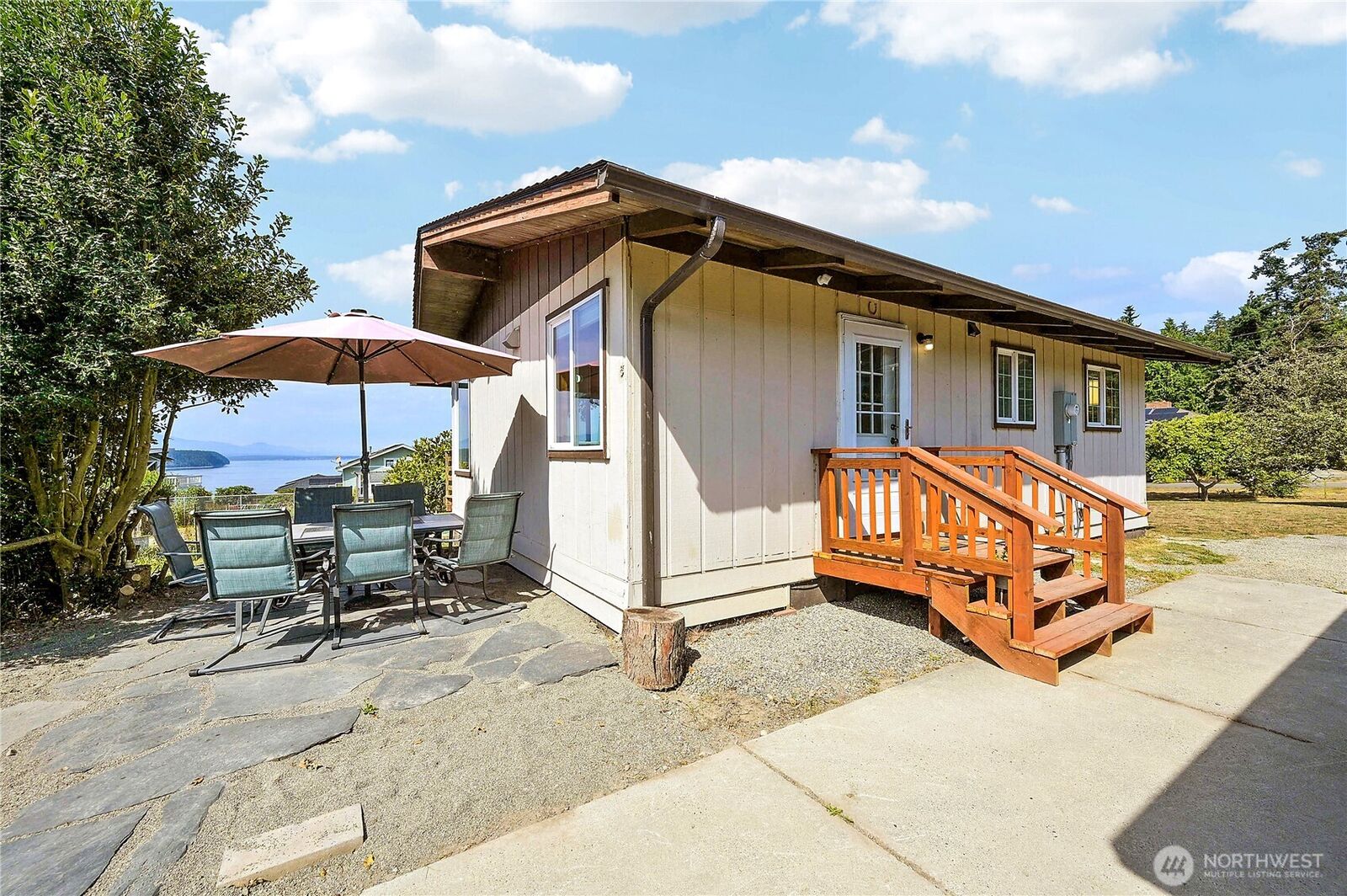 Property Photo: 200 N Rhododendron Drive WA 98368