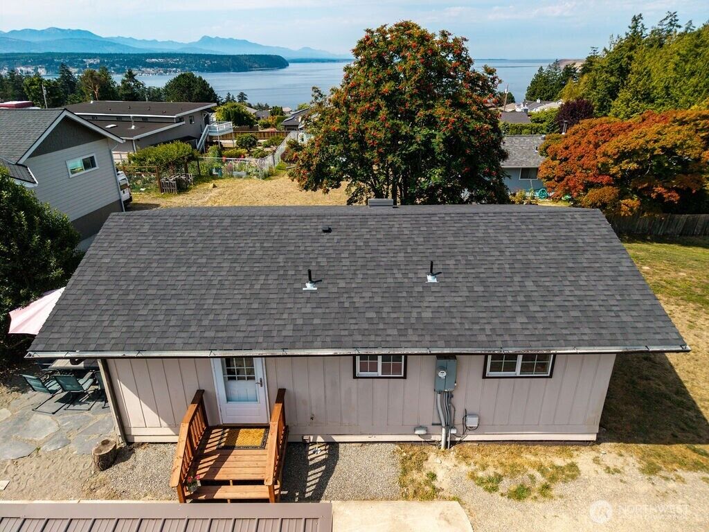 Property Photo:  200 N Rhododendron Drive  WA 98368 