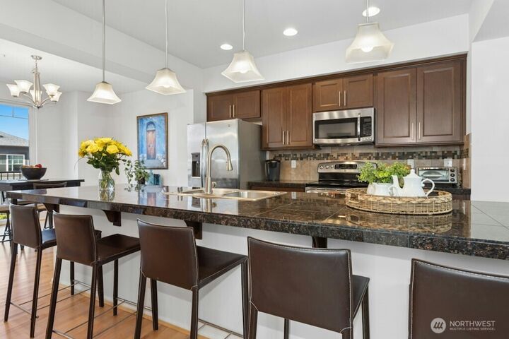 Property Photo:  10372  156th Place NE 101  WA 98052 