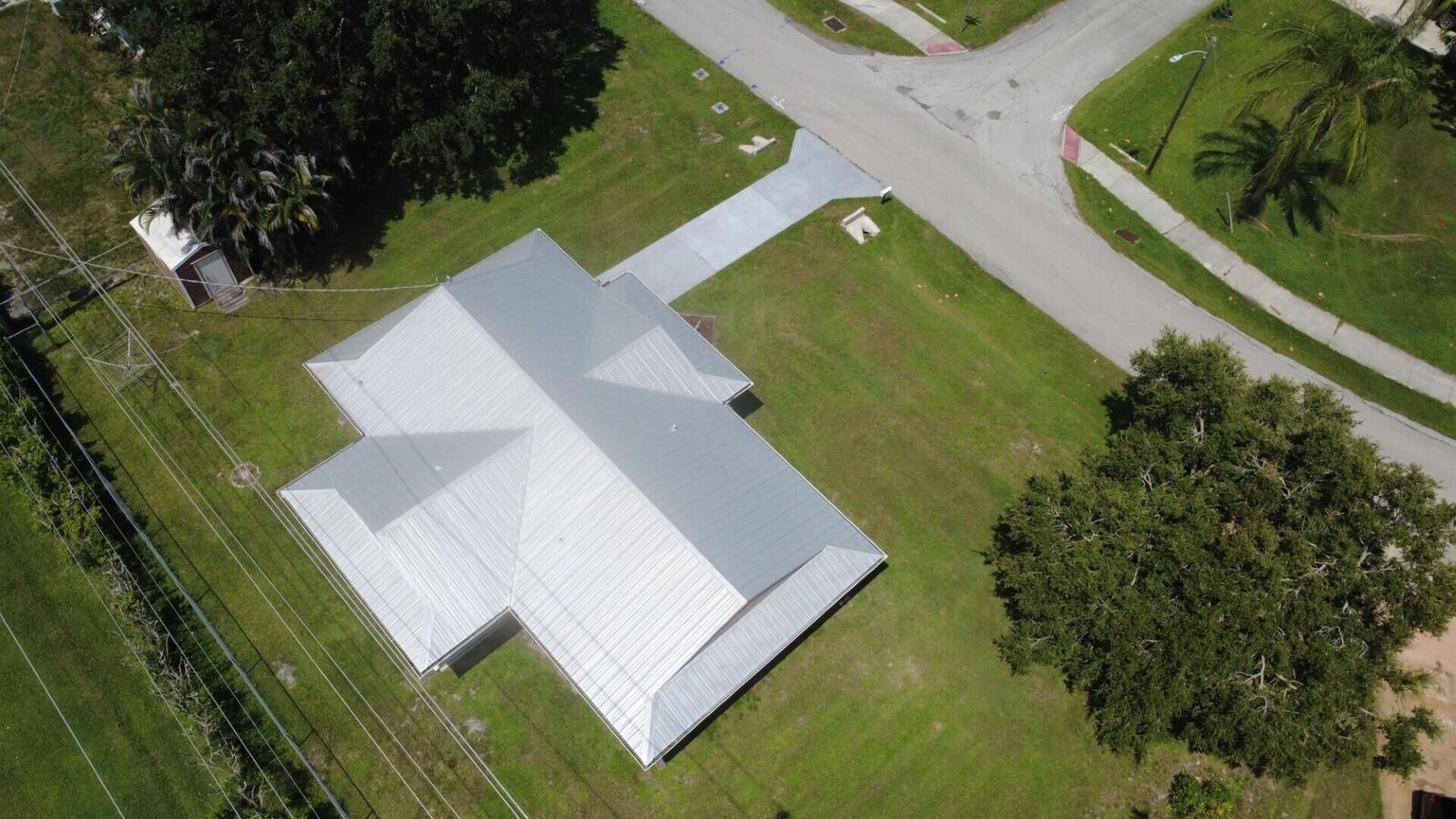 Property Photo:  5572 SE Cable Drive  FL 34997 