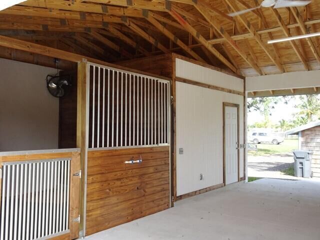 Property Photo:  819 Cindy Circle Lane  Barn & Guest House  FL 33414 