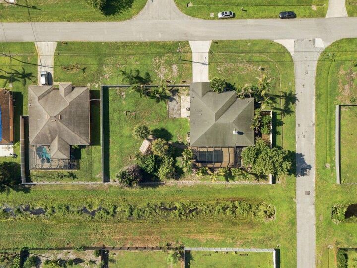 Property Photo: 499 SW Millard Drive FL 34953