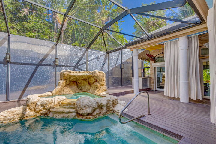 Property Photo:  16334 Port Dickinson Drive  FL 33477 