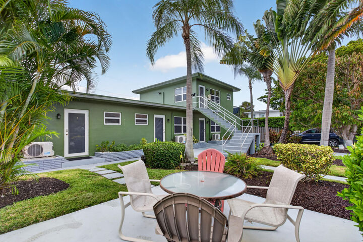 Property Photo: 3404 Spring Street FL 33062