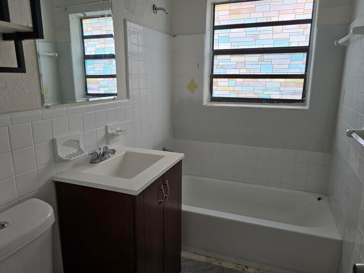 Property Photo: 815 W Las Olas Boulevard FL 33312