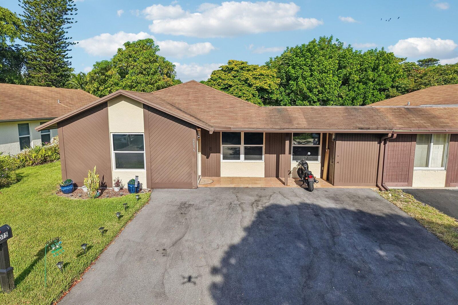 Property Photo:  2075 SW 72nd Avenue  FL 33317 