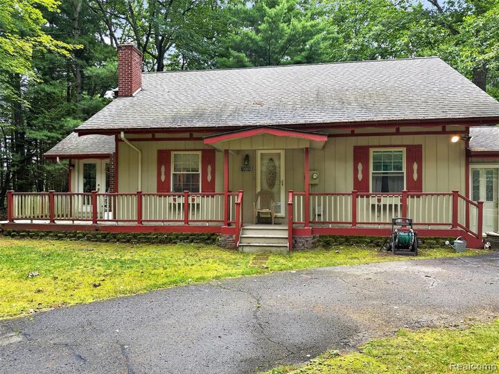 Property Photo: 1484 Leeward Lane MI 48656