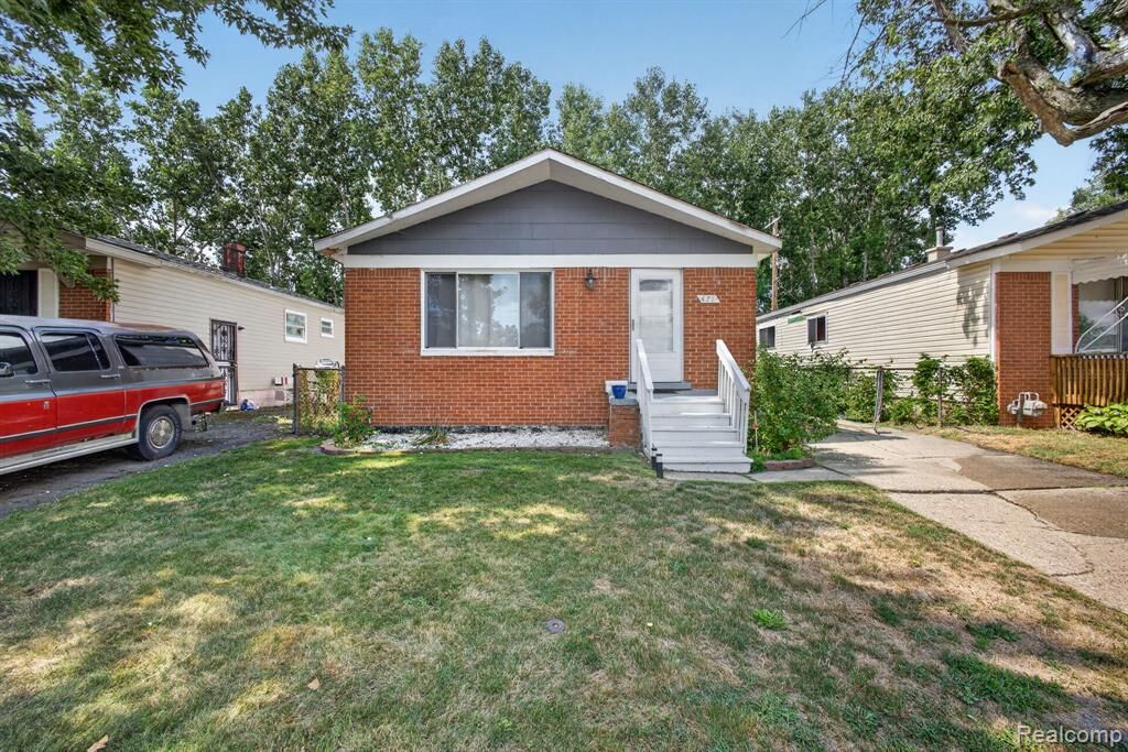Property Photo: 471 Tennessee Street MI 48215