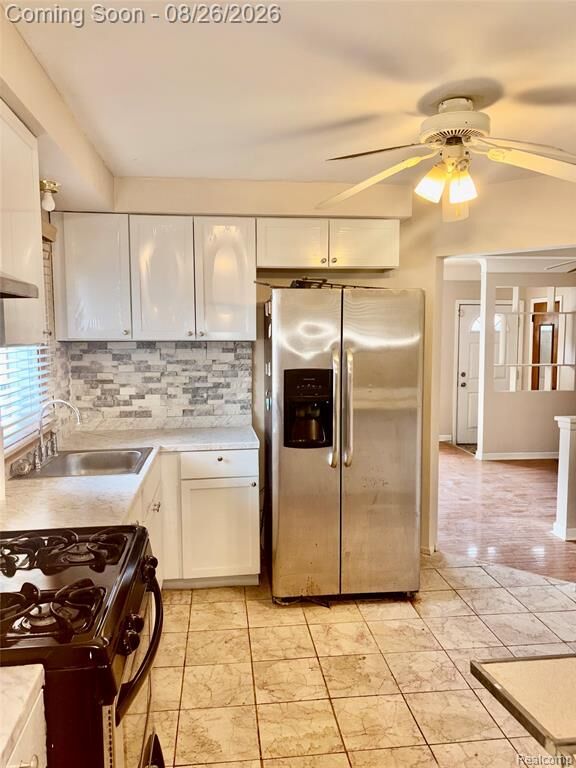 Property Photo: 29468 Avondale Street MI 48141