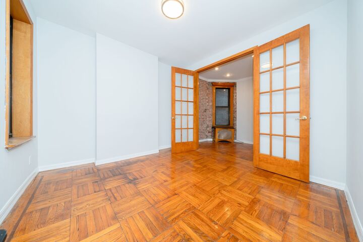 Property Photo:  796 9th Avenue 44  NY 10019 