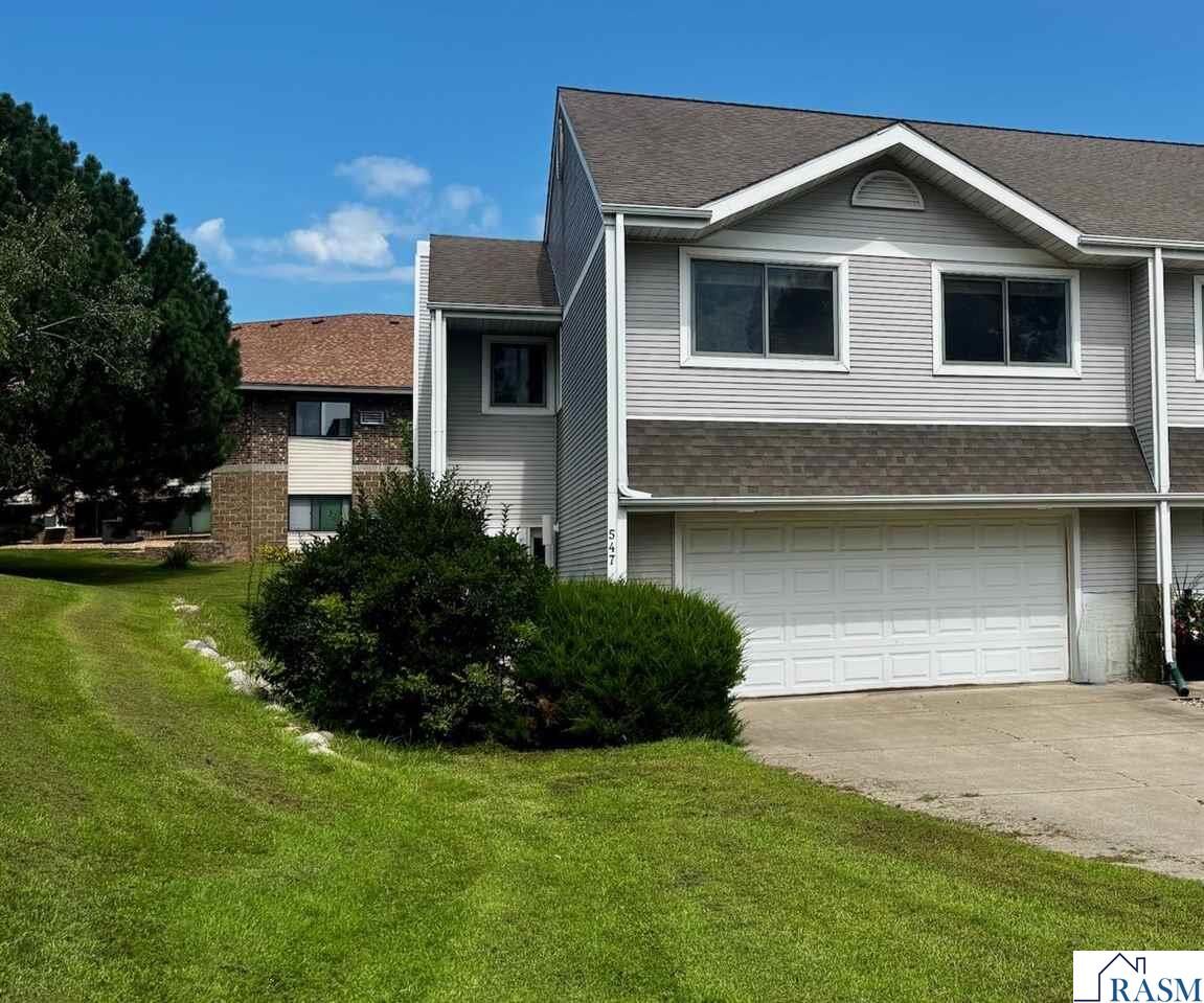 Property Photo: 547 Stones Way MN 56082
