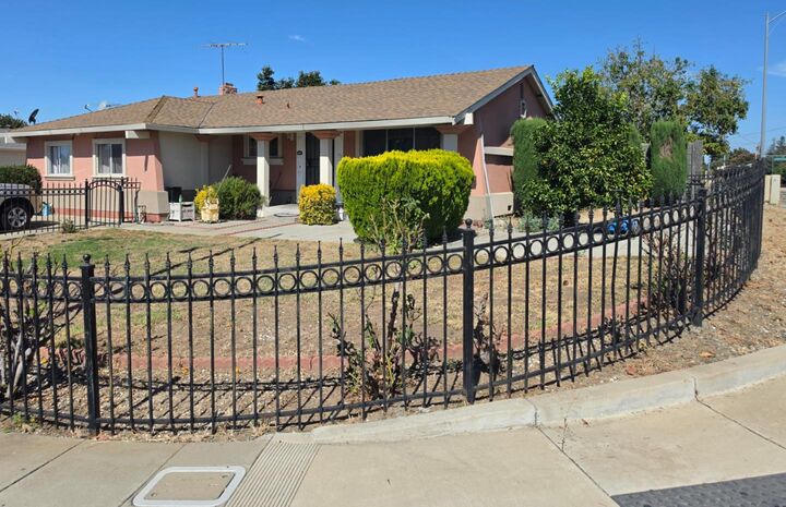 Property Photo:  2693 Olivestone Way  CA 95132 