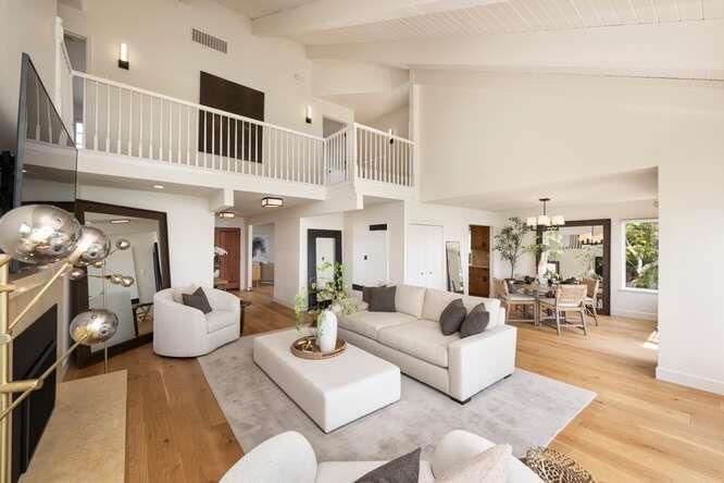 Property Photo:  642 Marlin Court  CA 94065 