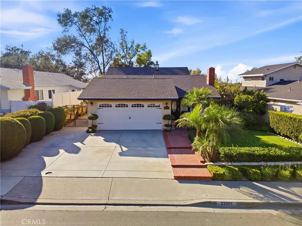 Property Photo: 23001 Via Santa Maria CA 92691
