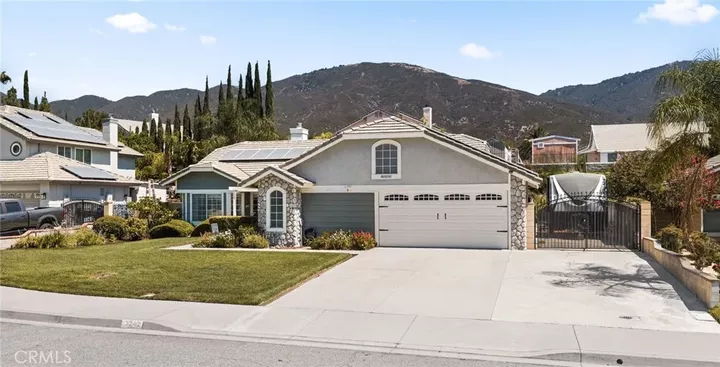 Property Photo: 3242 Hyatt Road CA 92407