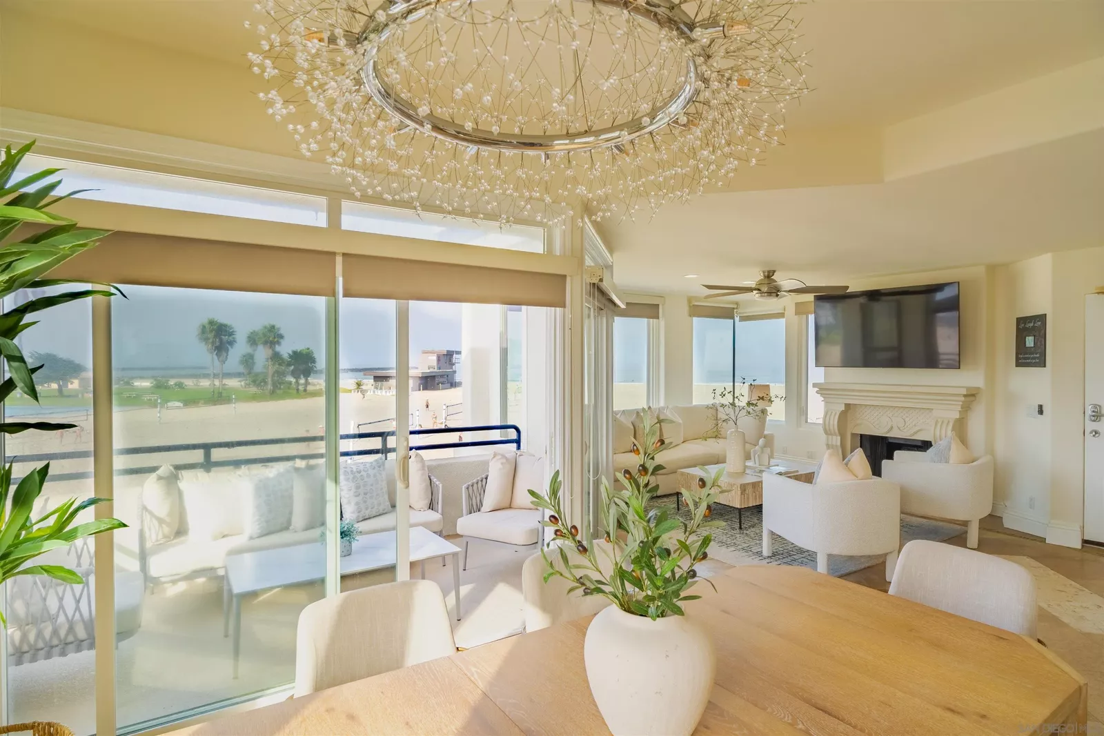 Property Photo:  2689 Ocean Front Walk  CA 92109 