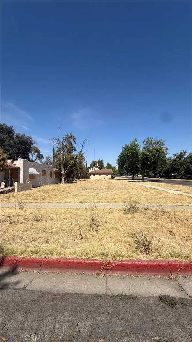 Property Photo:  409 W 25th Street  CA 95340 