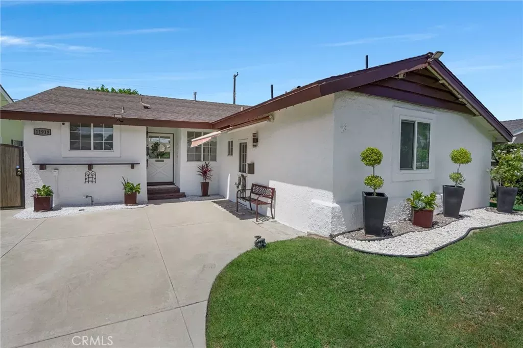 Property Photo: 11919 Susan Avenue CA 90242