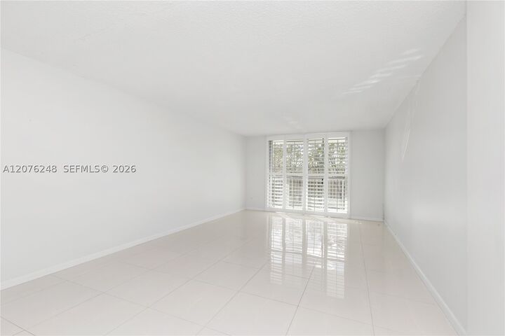 Property Photo: 210 Sea View Dr 207 FL 33149
