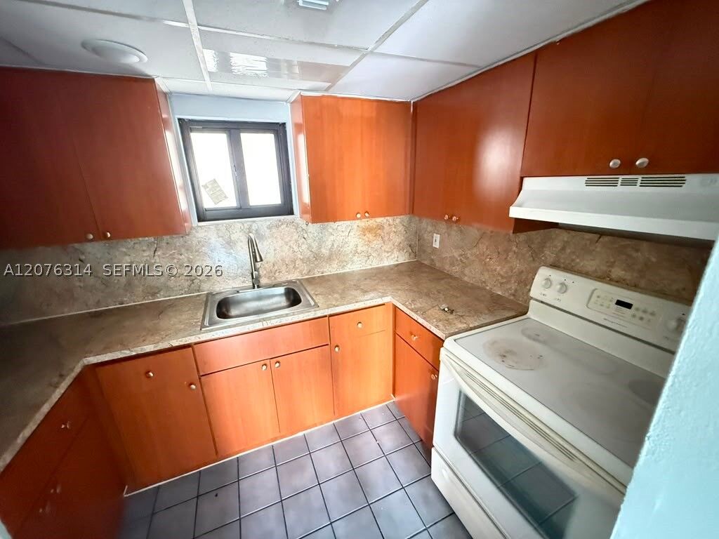 Property Photo: 5 Olive Dr 13 FL 33010