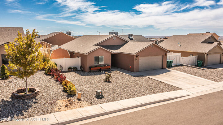 Property Photo: 800 Sophia Street NM 87401