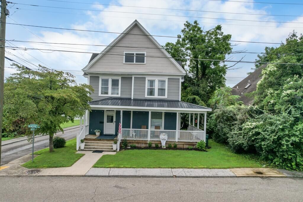 Property Photo: 665 Moore Street VA 24201