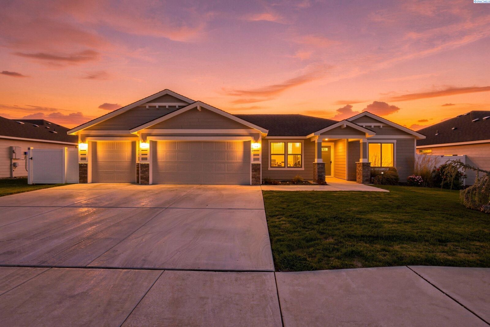 Property Photo:  504 Lizzy Lane  WA 98930 