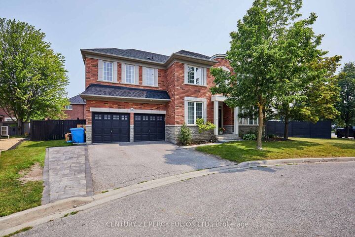 Property Photo:  8 Mackeller Court  ON L1T 0G2 