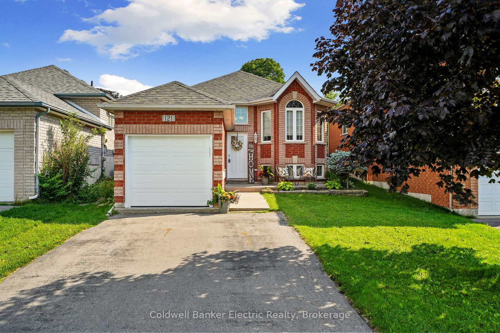 Property Photo: 121 Haden Avenue ON K9H 7P6