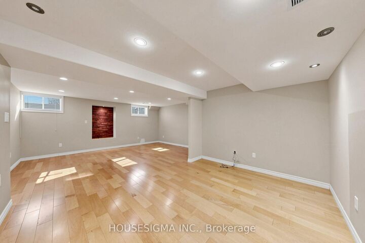 35 Auburn Court — photo 1