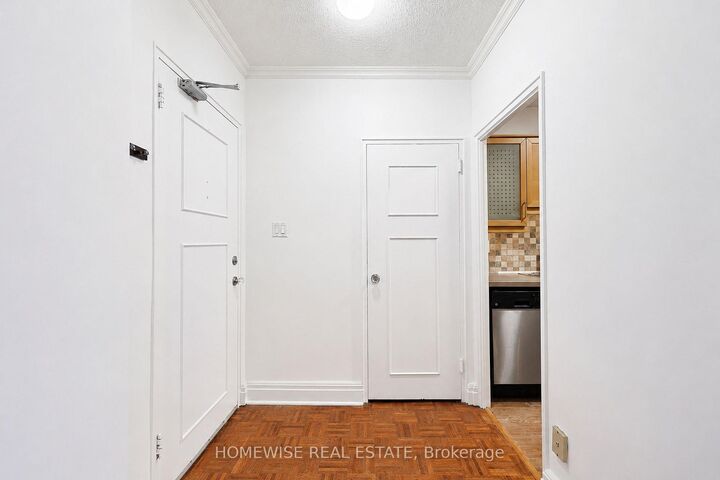 Property Photo:  740 Eglinton Avenue 401  ON M5N 1C4 