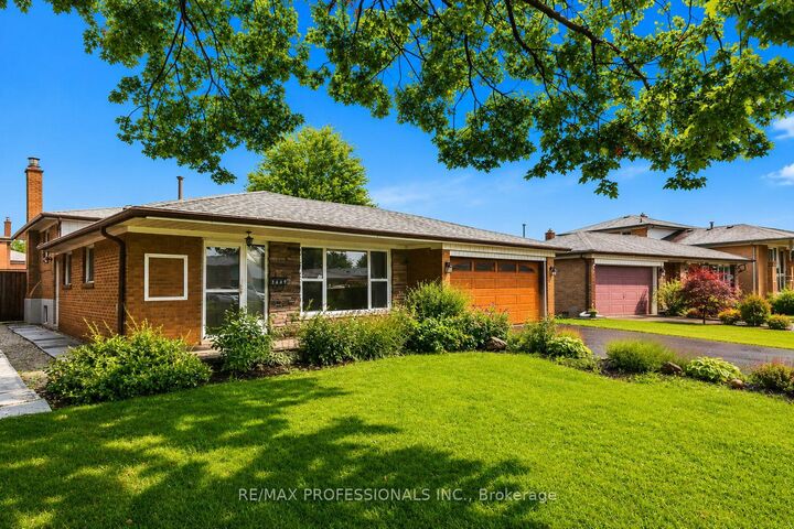 Property Photo: 7449 Pickfair Drive ON L4T 2N1