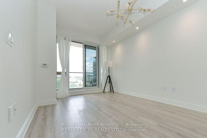 Photo de la propriété:  9618 Yonge Street 1011  ON L4C 0X5 